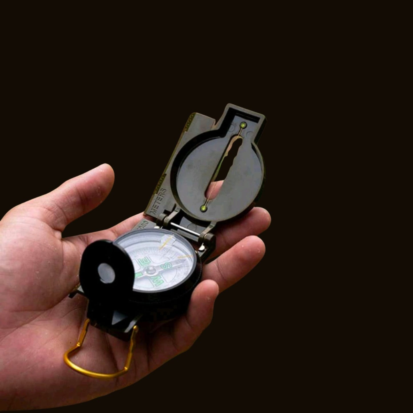 Outdoor survival compass (Perfect for your Go-bag)