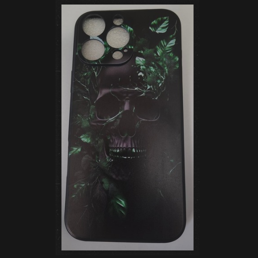 Skull leaves iPhone 16 Pro Max phone cover