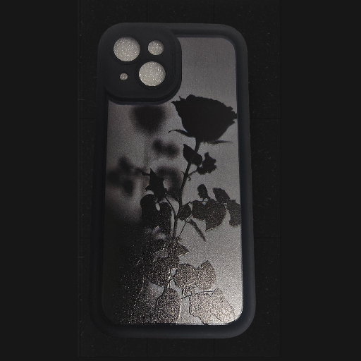 Black Rose iPhone 15 phone cover